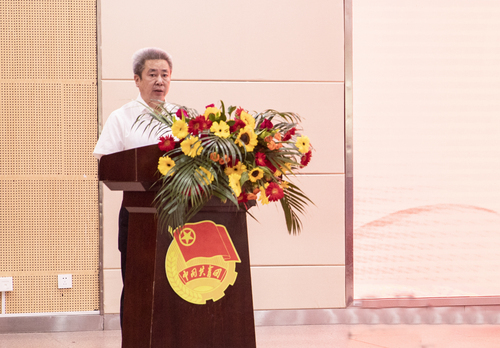 万搏平台举行庆祝中国共产主义青年团建团100周年暨2022年“五四”表彰大会