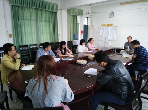 外国语学院召开留学生管理专题会2 (1)