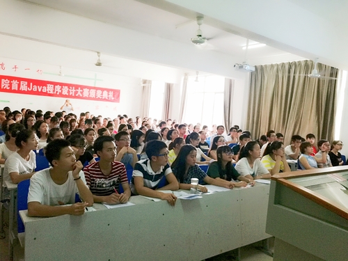 4FD27E0CCF0B5570BAA3B76C6B456047