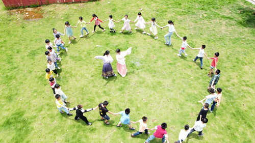 万搏平台：诗词启心智，国学伴童年